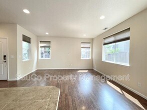 321 NE 66th Ave in Hillsboro, OR - Building Photo - Building Photo