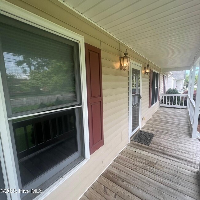 1303 Cedar Ln in Greenville, NC - Building Photo - Building Photo