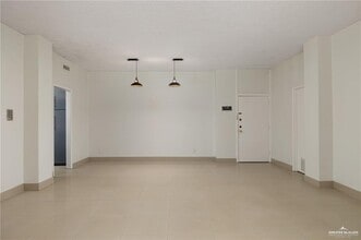 2200 S 10th St in McAllen, TX - Building Photo - Building Photo