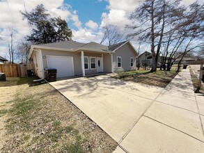 1905 King St, Unit 4 in Greenville, TX - Building Photo - Building Photo