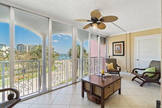 1001 E Camino Real-Unit -3070 in Boca Raton, FL - Building Photo - Building Photo