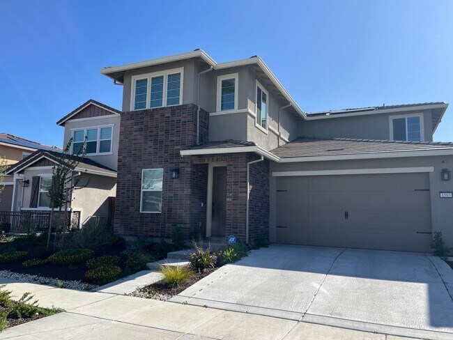 1583 Levy St in Woodland, CA - Building Photo - Building Photo