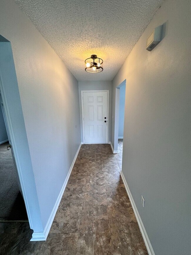 18 Roxbury Ln in Palm Coast, FL - Building Photo - Building Photo