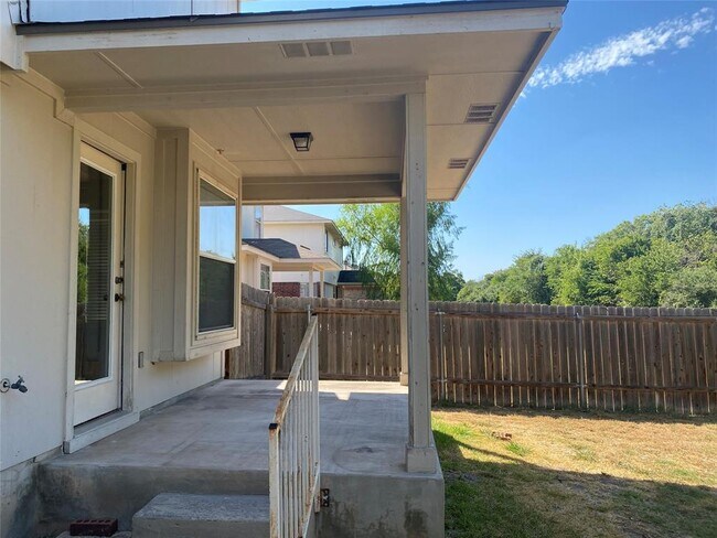 501 Grey Feather Ct in Round Rock, TX - Building Photo - Building Photo