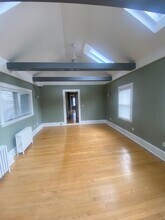 13 Saint James St, Unit 2 in Newton, MA - Building Photo - Building Photo