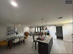208 Sandpiper Ave in Royal Palm Beach, FL - Building Photo - Building Photo