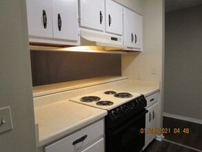 4551 Cedar St-Unit -4551 Cear St, #C in Panama City, FL - Foto de edificio - Building Photo