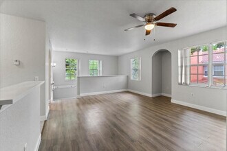 2301 Belmont Ln in North Lauderdale, FL - Building Photo - Building Photo