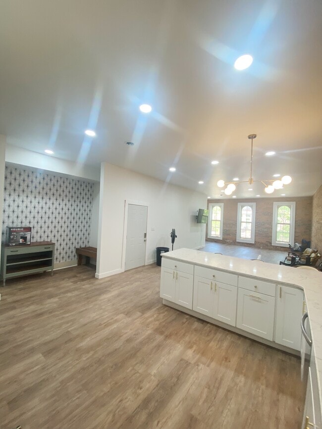 105 1/2 W Laporte St, Unit 1/2