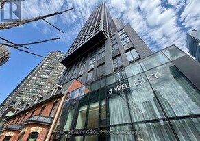 8 Wellesley St W in Toronto, ON - Building Photo
