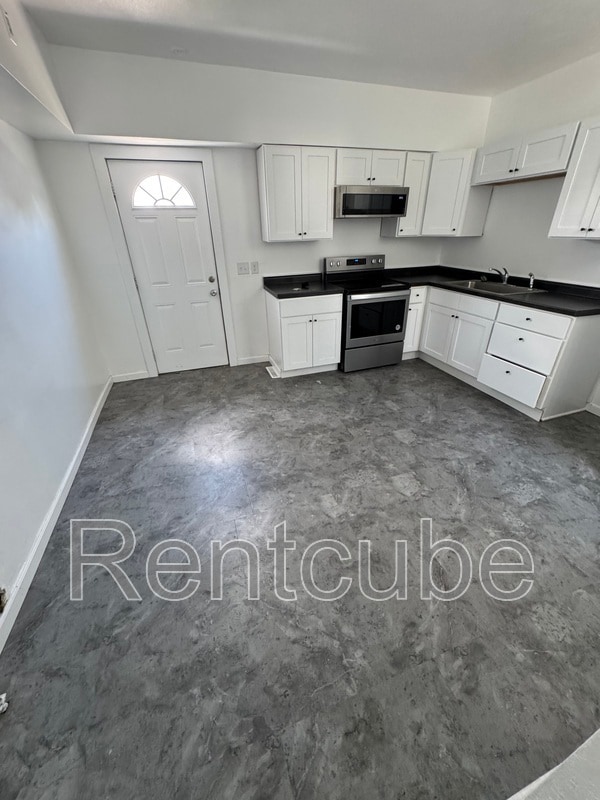 property at 1702 Rhomberg Ave