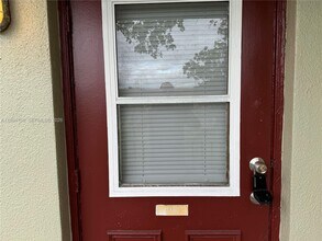 11380 Royal Palm Blvd in Coral Springs, FL - Foto de edificio - Building Photo