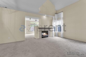 110 Scotts Valley in Hercules, CA - Foto de edificio - Building Photo