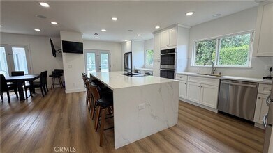 5855 Shirley Ave in Los Angeles, CA - Building Photo - Building Photo