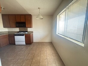 5021 W Ave L in Quartz Hill, CA - Building Photo - Building Photo