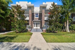 2113 W Southview Ave in Tampa, FL - Building Photo