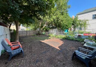 1709 N Astor St in Milwaukee, WI - Foto de edificio - Building Photo