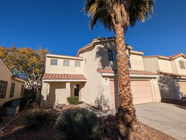 7233 Pinon Crest Ct in Las Vegas, NV - Building Photo - Building Photo