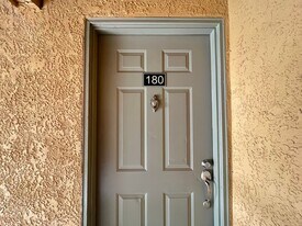 470 Bollinger Canyon Ln in San Ramon, CA - Building Photo