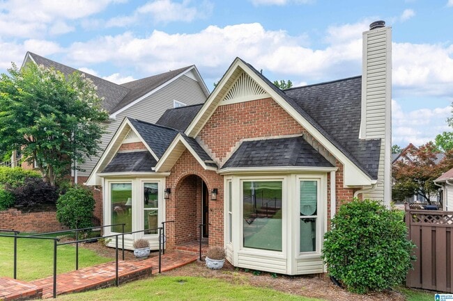 property at 3117 Canterbury Pl