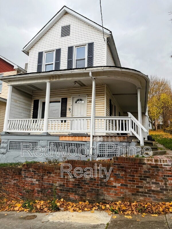 property at 752 Park Ave