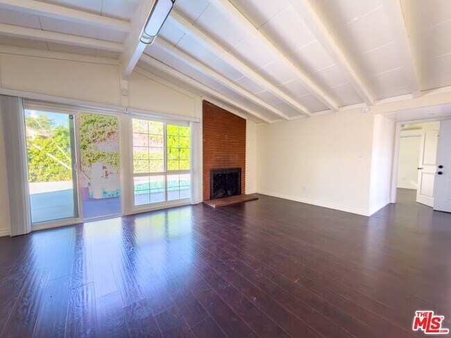 6763 Lurline Ave in Los Angeles, CA - Building Photo - Building Photo