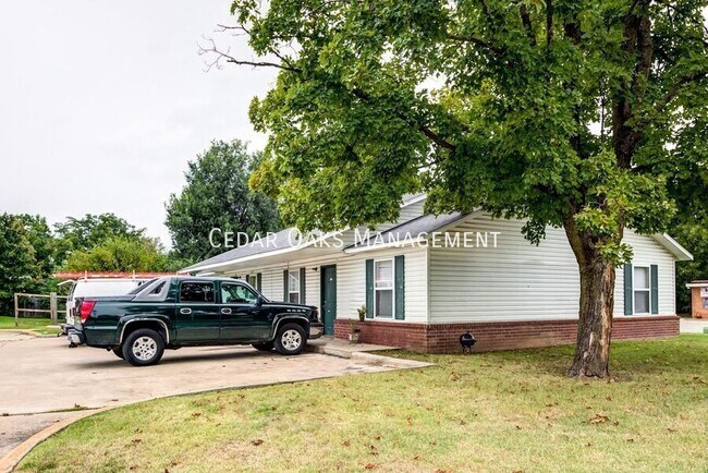 208 Josie Pl in Springdale, AR - Building Photo - Building Photo