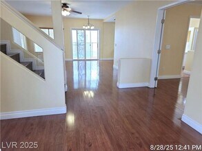 10216 Moth Orchid Ct in Las Vegas, NV - Building Photo - Building Photo