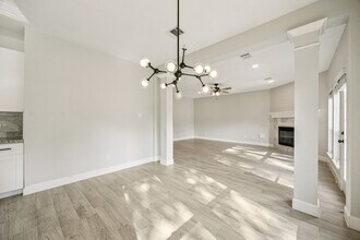 16802 Willow Bend Ct in Sugar Land, TX - Building Photo - Building Photo
