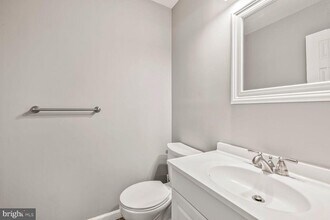 18419 Hallmark Ct in Gaithersburg, MD - Building Photo - Building Photo