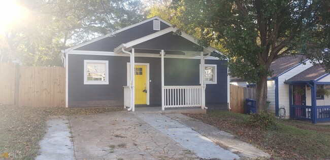 property at 1053 Grant Ter SE