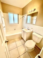 7510 Coquina Dr in North Bay Village, FL - Building Photo - Building Photo