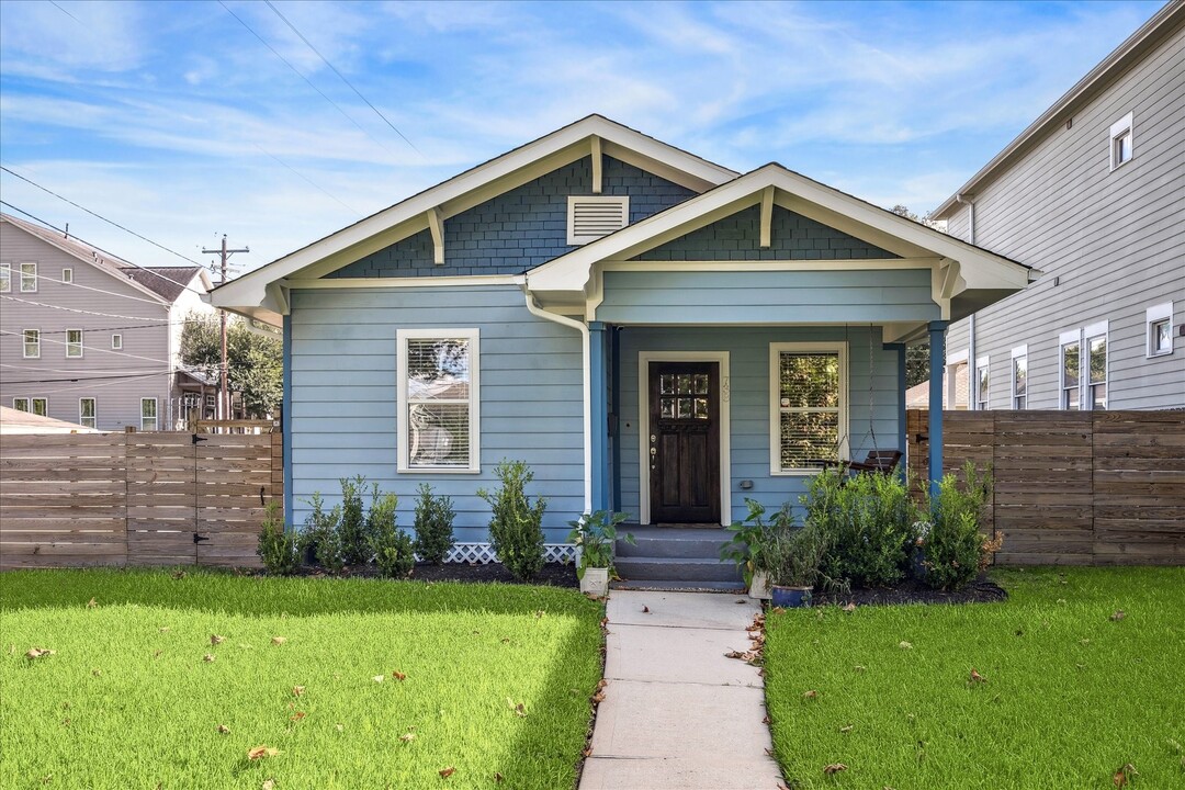 738 E 28th St in Houston, TX - Building Photo