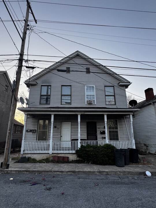 537 N Queen St in Martinsburg, WV - Building Photo