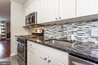 604 S Washington Square photo'
