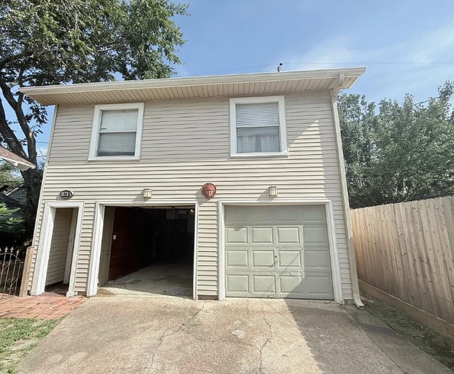 property at 1023 W Gardner St