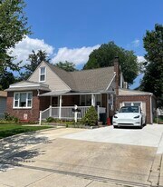 1417 W High St, Unit 2 in Haddon Heights, NJ - Building Photo