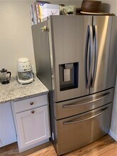 34 Callender Ave in Newport, RI - Building Photo - Building Photo