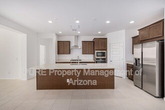 8751 W Orange Dr in Glendale, AZ - Building Photo - Building Photo