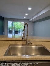 3022 SW Bradford St, Unit 104 in Seattle, WA - Building Photo - Building Photo