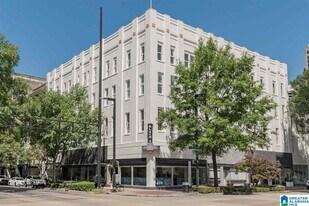 300 20th St N in Birmingham, AL - Building Photo