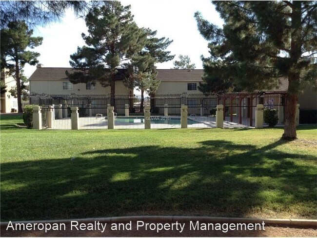 4672 Krissylouise Way in Las Vegas, NV - Building Photo - Building Photo