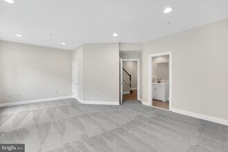 9769 Northern Lakes Ln in Laurel, MD - Building Photo - Building Photo