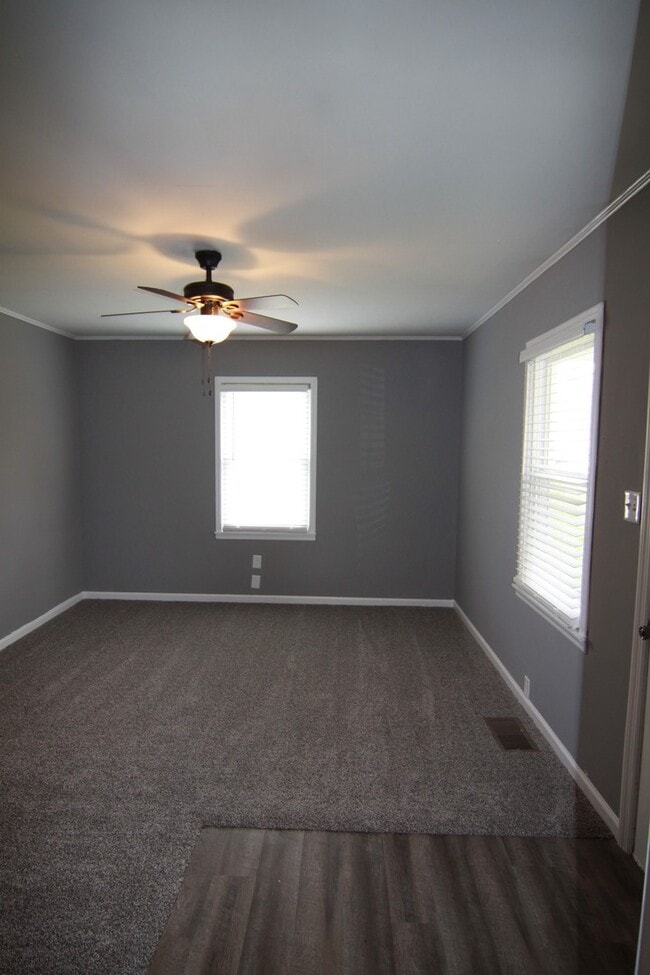 922 Wall St in Clarksville, TN - Foto de edificio - Building Photo