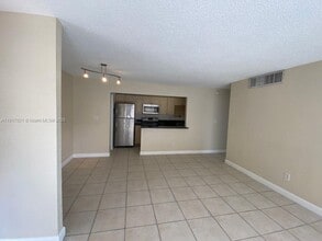 4240 NW 79th Ave in Doral, FL - Building Photo - Building Photo