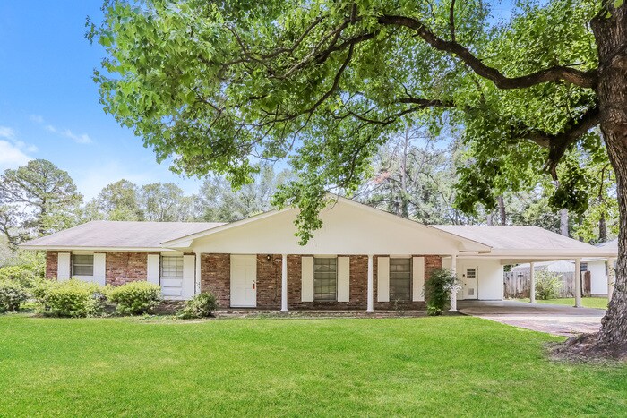 817 Newland St in Jackson, MS - Building Photo