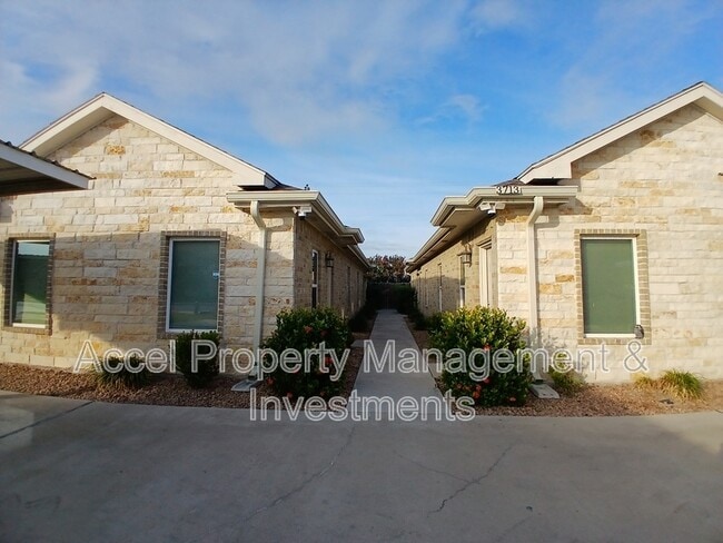 3713 Whitewing Ave in Edinburg, TX - Building Photo - Building Photo