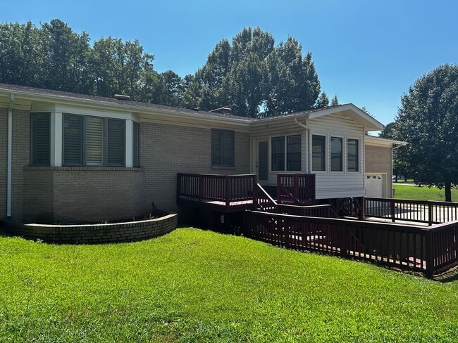 8109 Reames Rd in Charlotte, NC - Building Photo - Building Photo