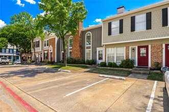 39 Abbey Rd in Euless, TX - Building Photo - Building Photo