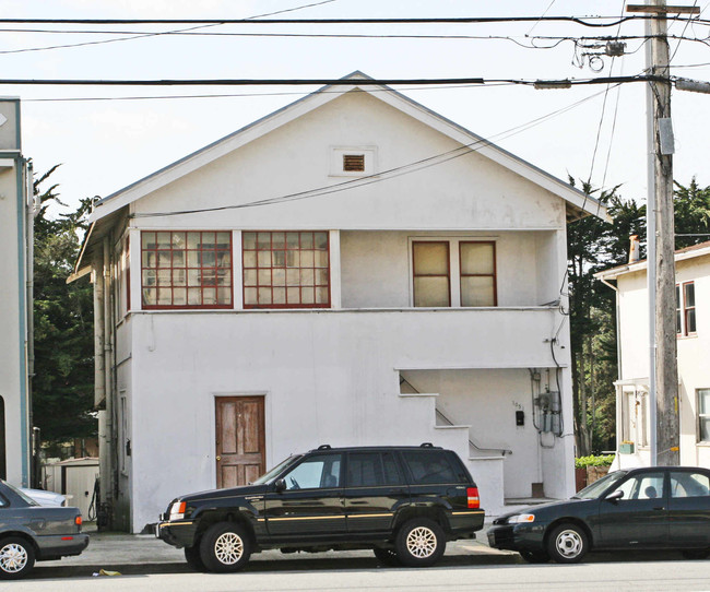 1051 Grand Ave in South San Francisco, CA - Building Photo - Building Photo